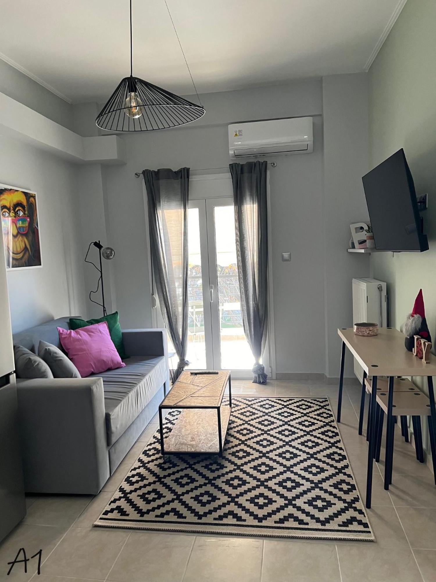 Live It _ Karditsa Exterior photo