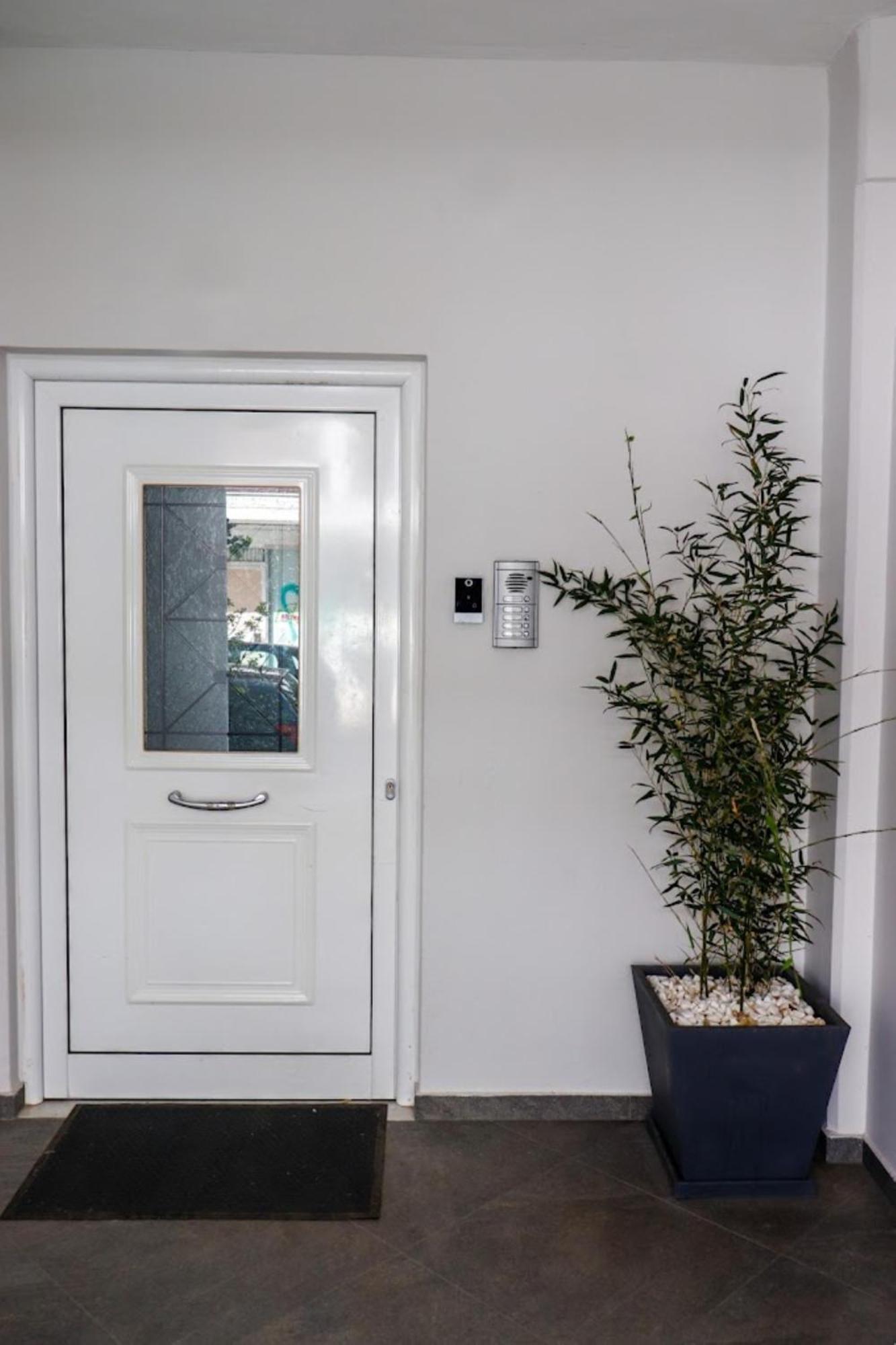 Live It _ Karditsa Exterior photo
